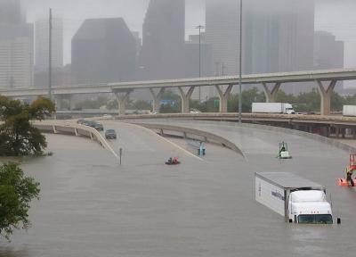 جاری شدن سیل و خسارات سنگین در سه ایالت آمریکا