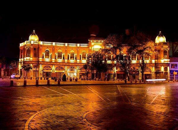 تصمیم نهایی درباره بنای سوخته میدان تاریخی حسن آباد و تغییر کاربری آن ، یراق آلاتی ها از بافت تاریخی می روند؟