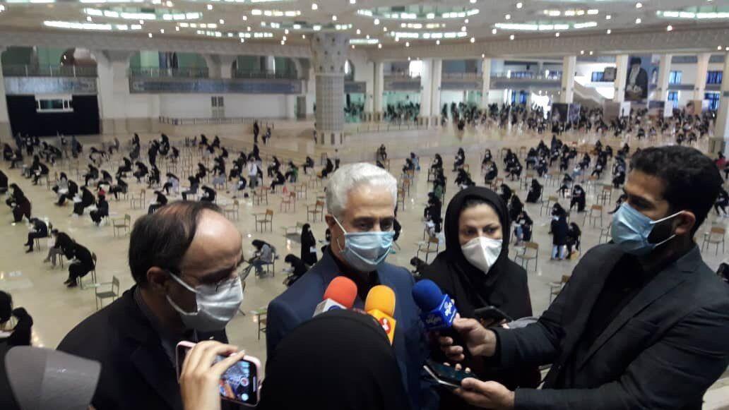 فاصله گذاری اجتماعی در همه حوزه های کنکور اعمال شد ، ثبت فاصله گذاری اجتماعی در همه حوزه های کنکور اعمال شد ، ثبت نام دانشگاه ها مجازی است