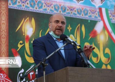 خبرنگاران قالیباف : مجلس برای گره گشایی کار مردم کنار دولت است