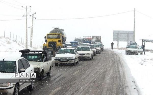 تداوم بارش برف و باران در جادههای 22 استان