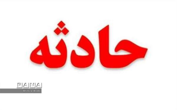 11 زن در استخر پتروشیمی تبریز دچار مسمومیت تنفسی شدند 11 زن در استخر پتروشیمی تبریز دچار مسمومیت تنفسی شدند