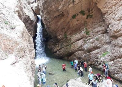 ورود گردشگران به تنگه واشی با وجود اعلام هشدار سیل!