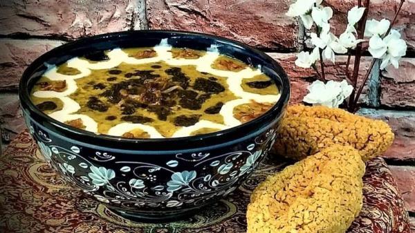 طرز تهیه سوپ ترخینه به 2 روش ساده و با دوغ