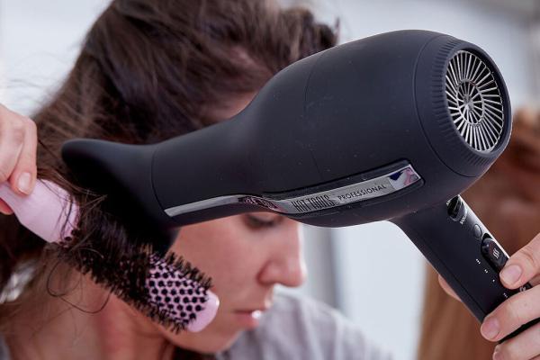 عوامل آسیب به مو ، 5 عادت رایجی که به موهای شما آسیب می رساند